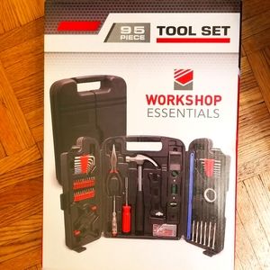 BRAND NEW 95 PIECE TOOL SET WITH CASE